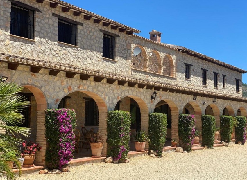 Reventa - Hotel -
Lliber