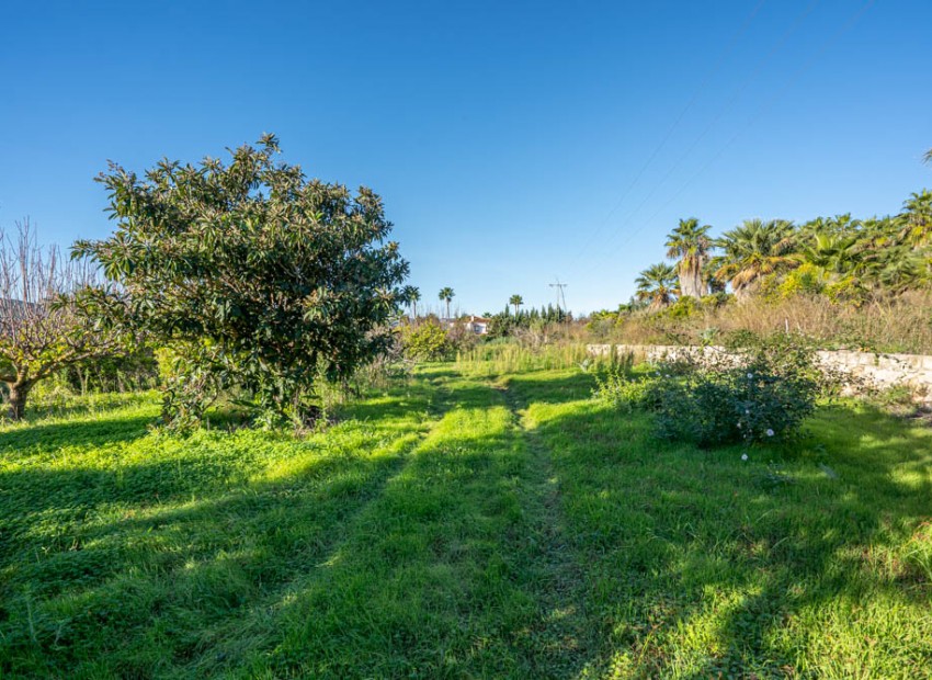 Reventa - Parcela -
Jávea - Valls