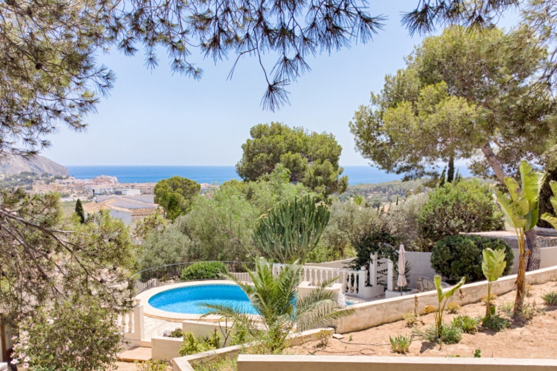 Reventa - Parcela -
Moraira