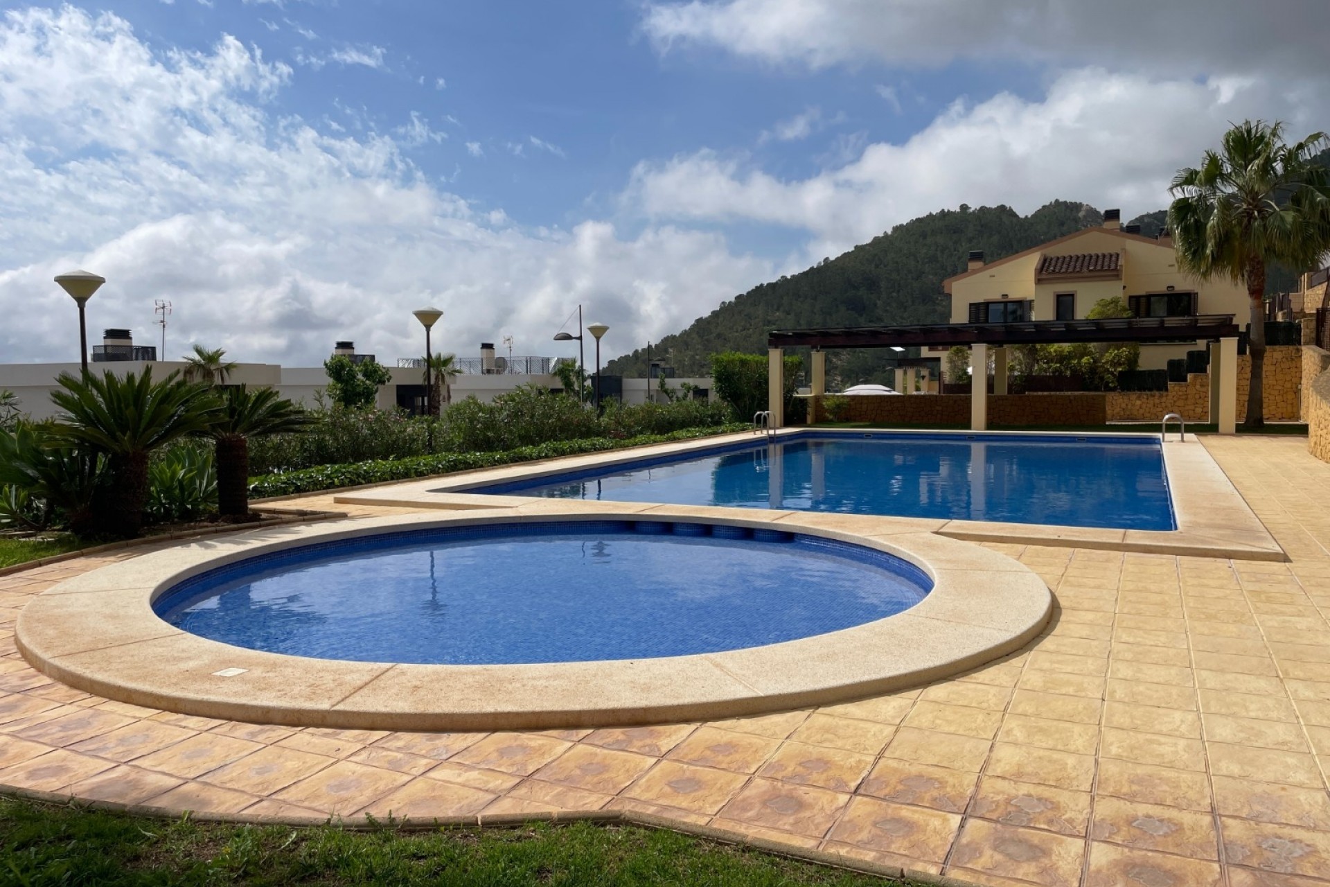 Reventa -  -
Polop - Hills