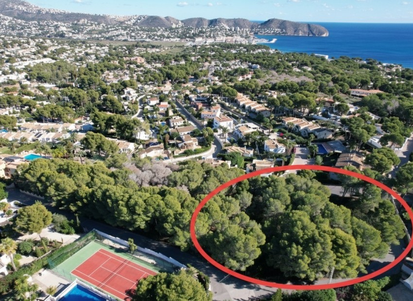 Reventa - Suelo urbano -
Moraira - Pinar del Advocat - Cometa