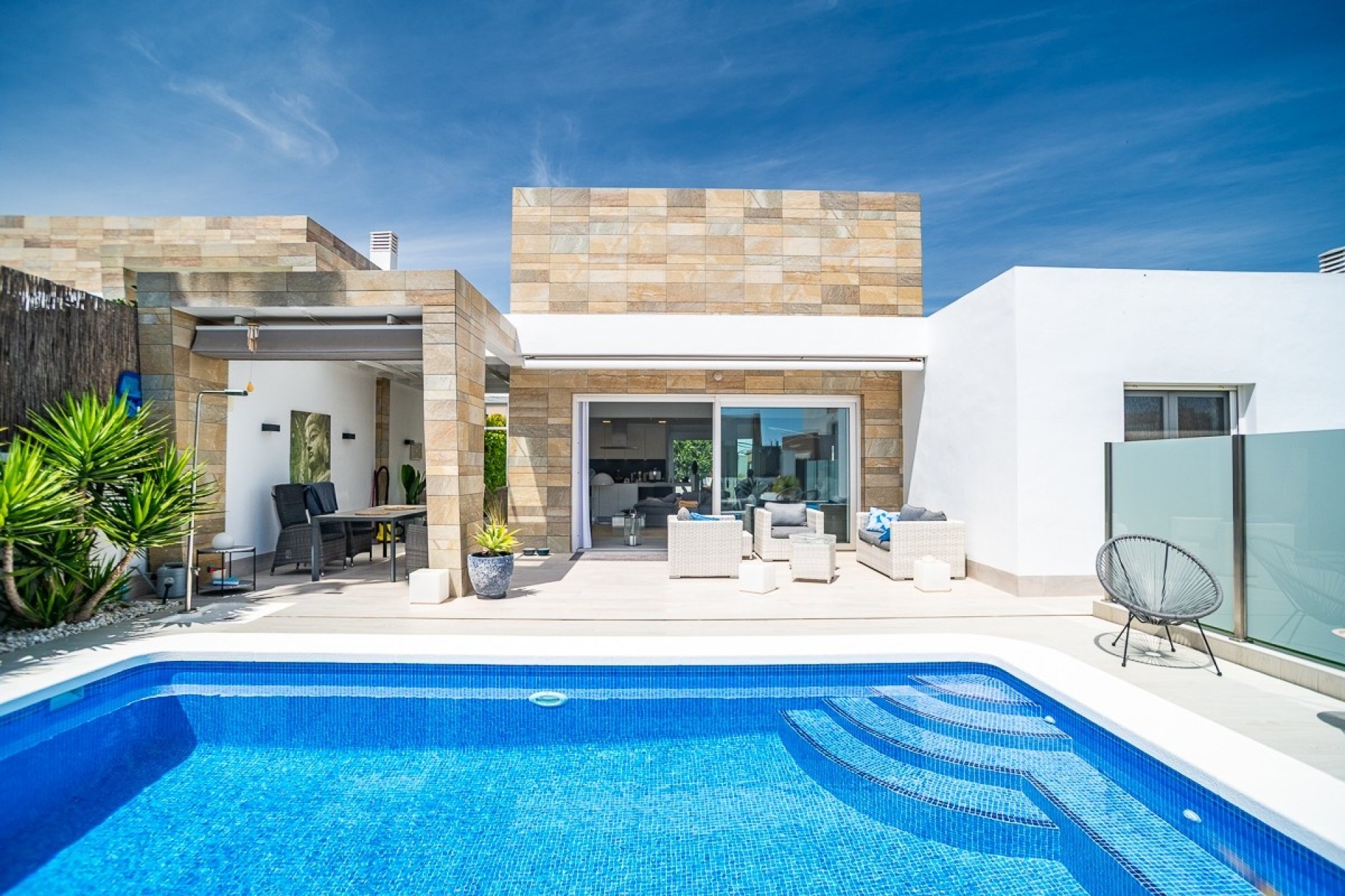 Reventa - Villa -
ALGORFA - La Finca Golf