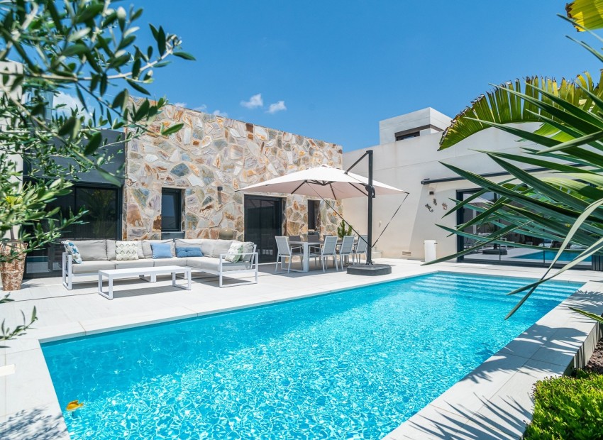 Reventa - Villa -
ALGORFA - La Finca Golf