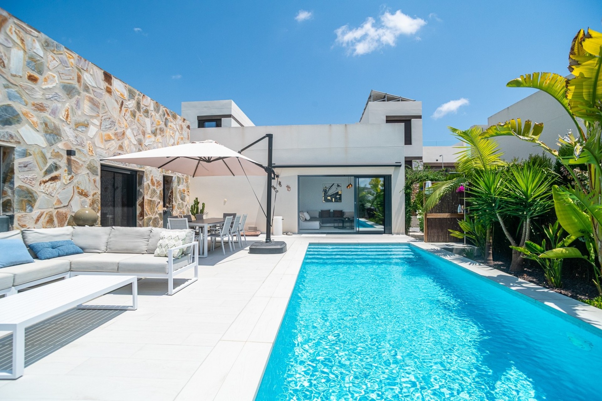 Reventa - Villa -
ALGORFA - La Finca Golf