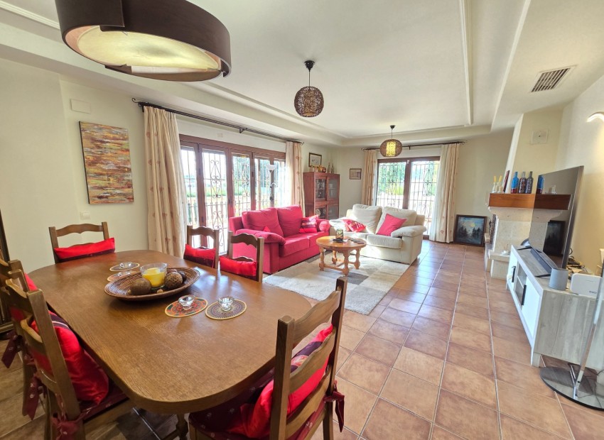 Reventa - Villa -
Alicante - Moralet - Cañada del Fenollar