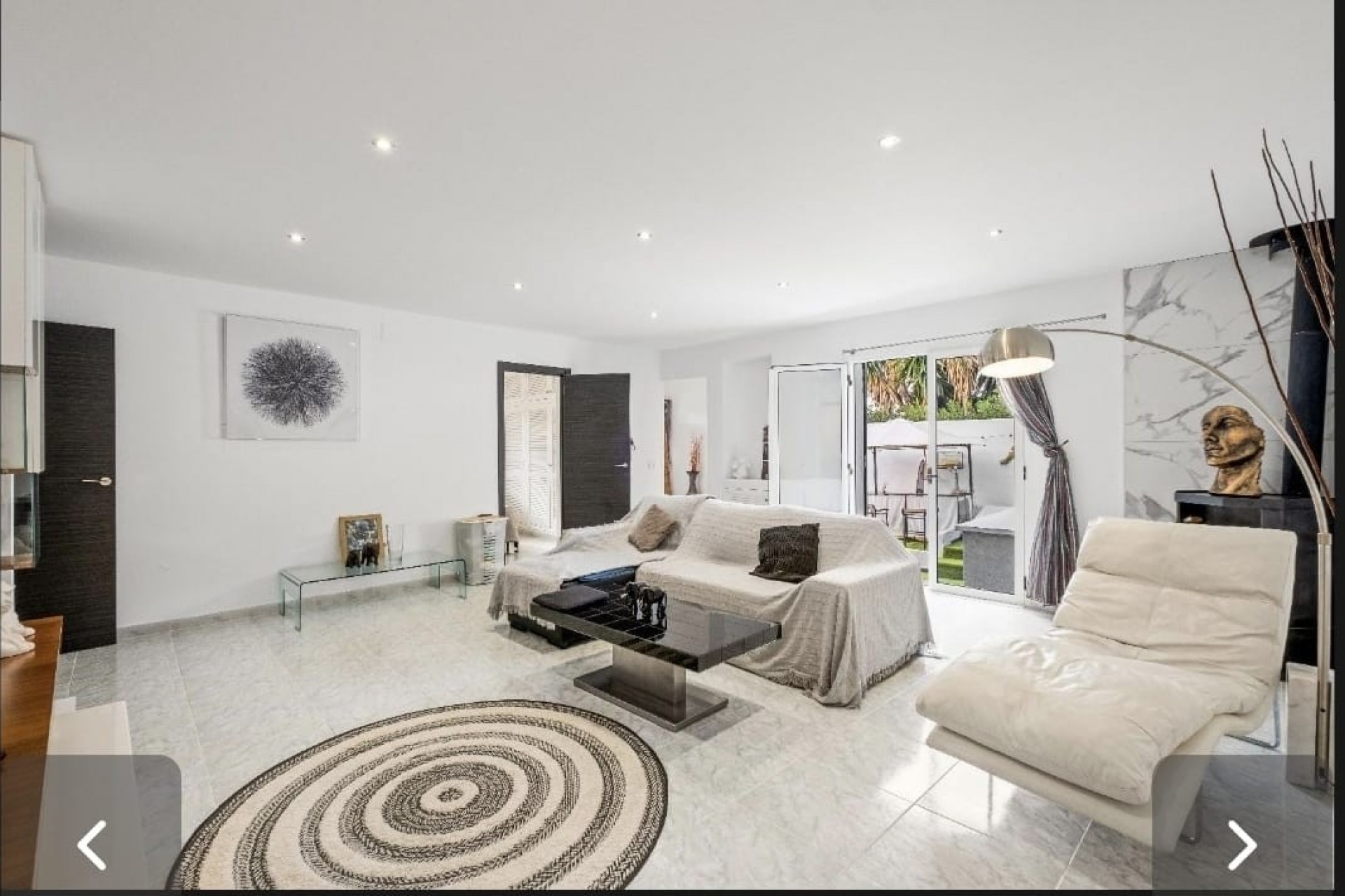 Reventa - Villa -
Altea - Urbanización Santa Clara