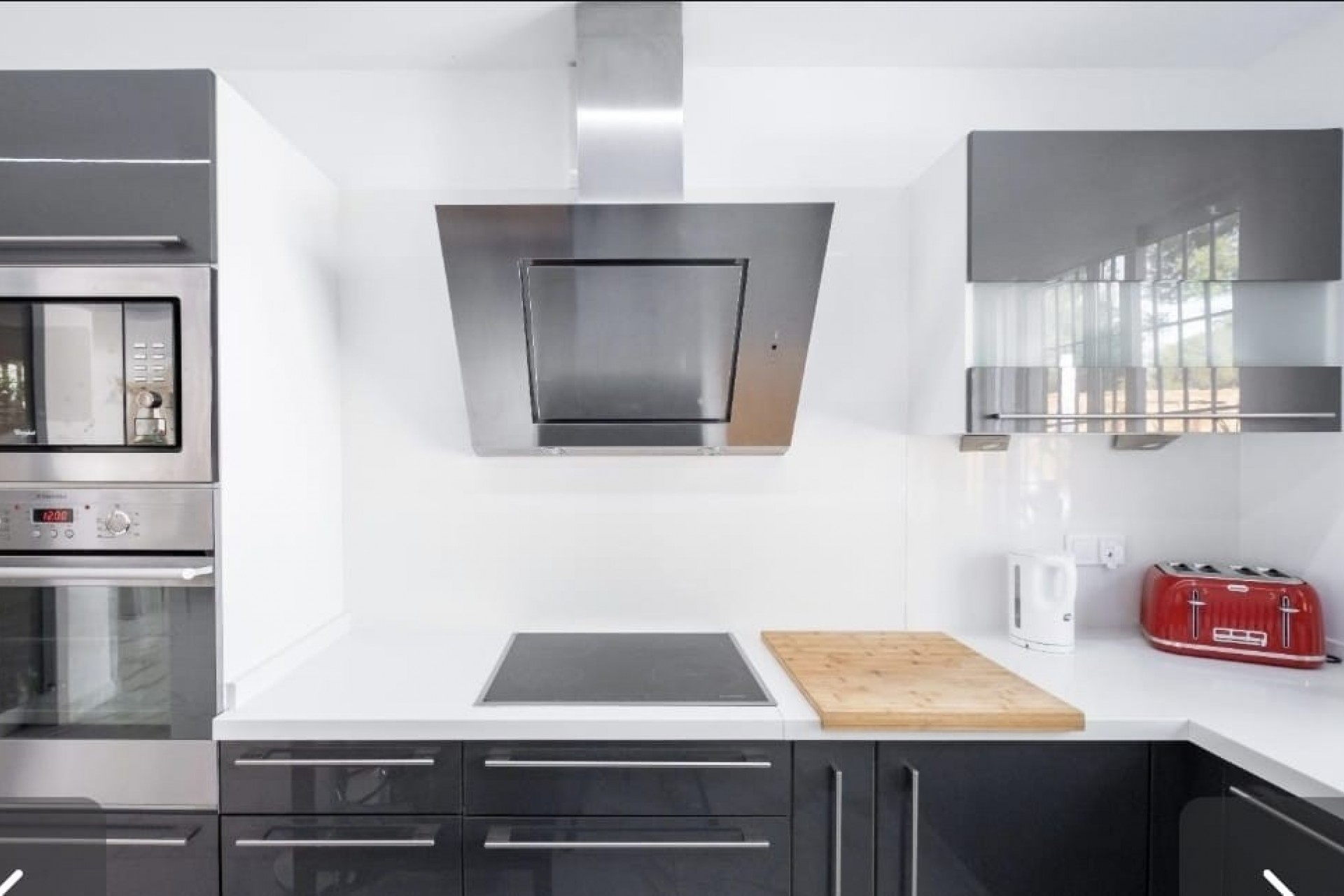 Reventa - Villa -
Altea - Urbanización Santa Clara