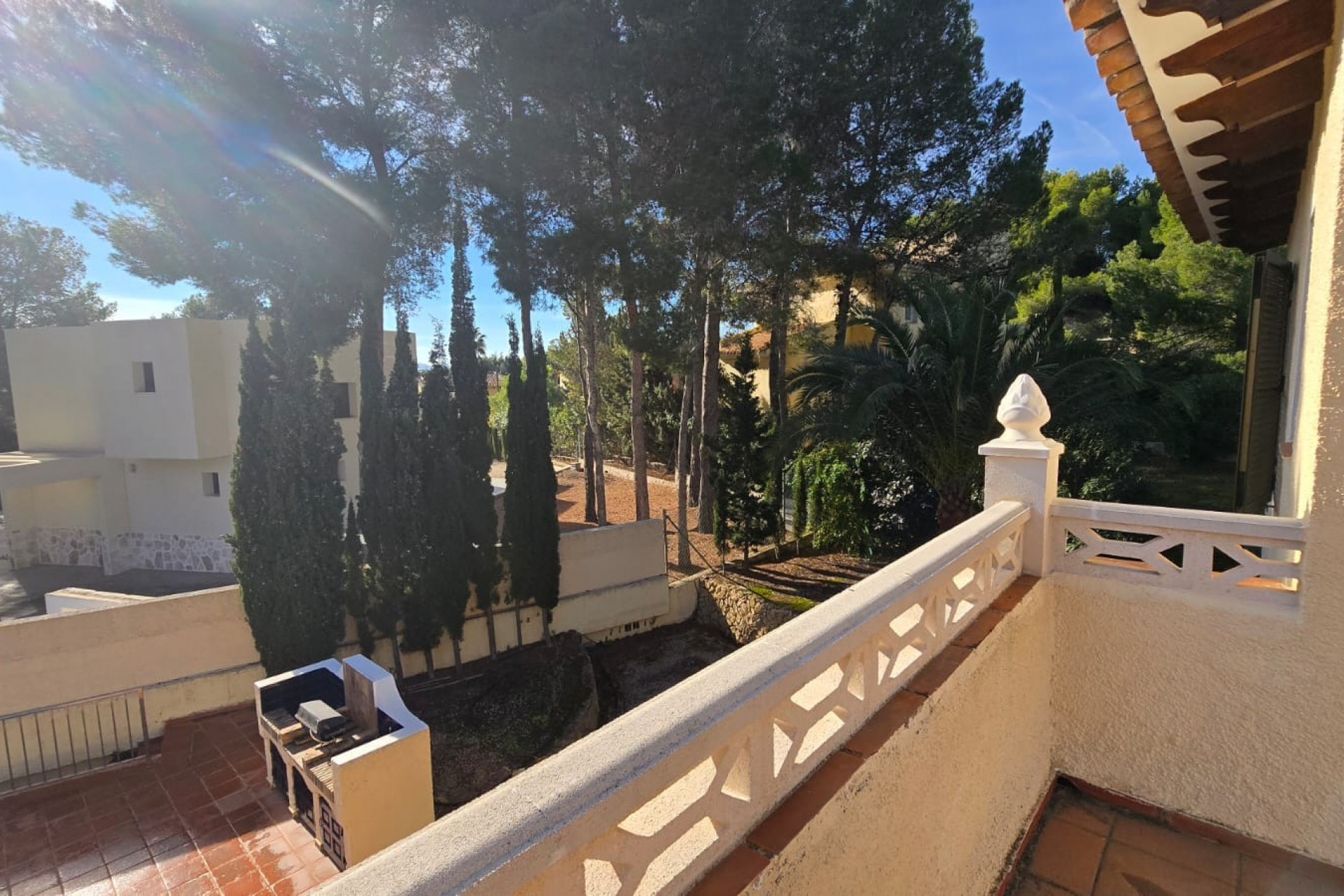 Reventa - Villa -
Altea - Urbanización Santa Clara