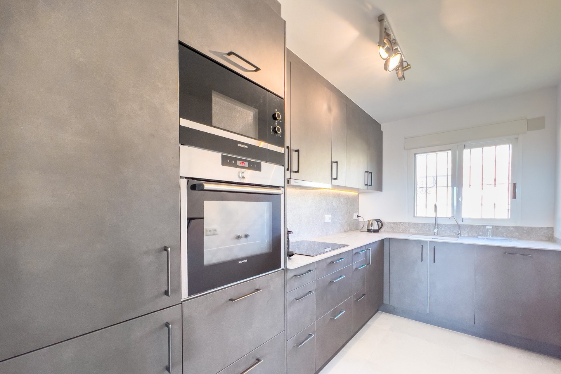 Reventa - Villa -
Altea