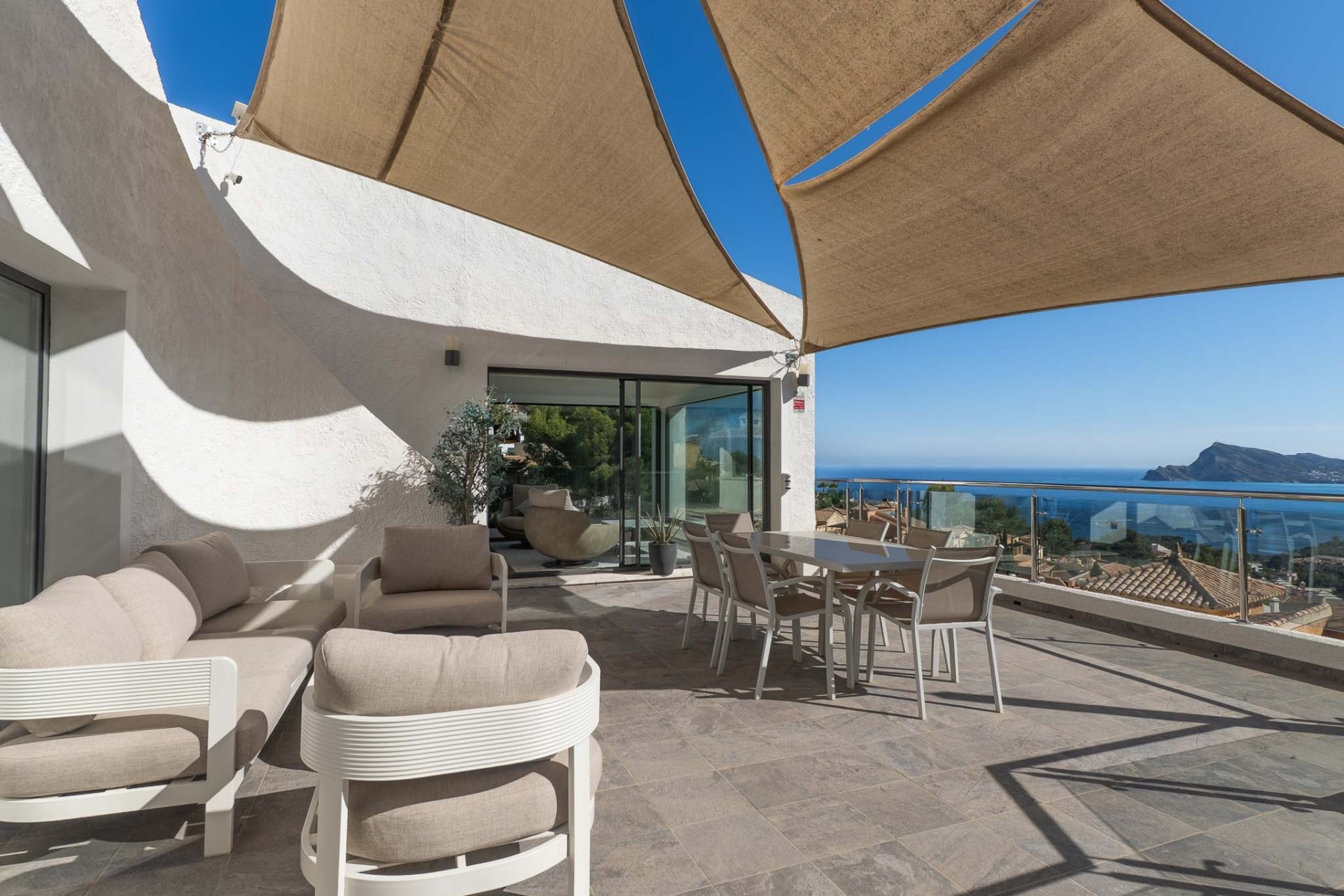 Reventa - Villa -
Altea