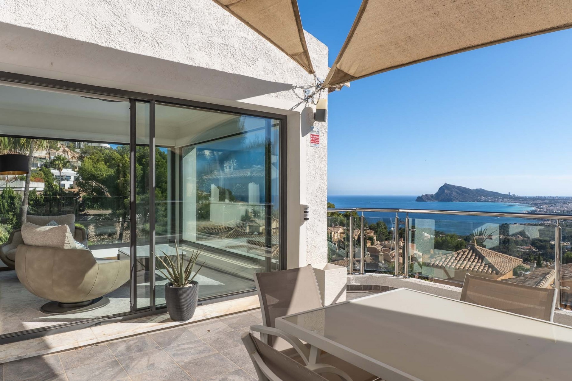 Reventa - Villa -
Altea