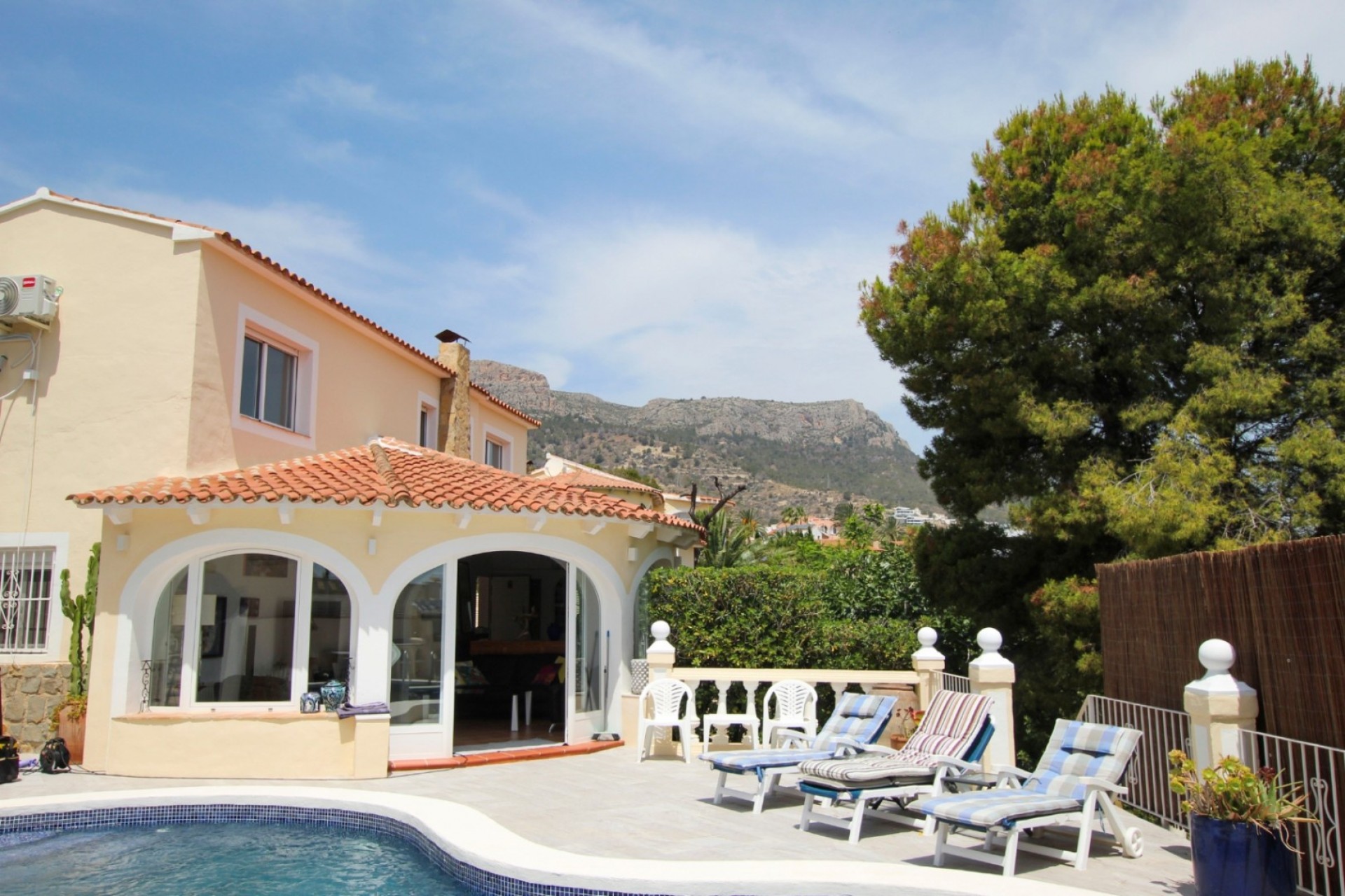 Reventa - Villa -
Calpe - Manzanera