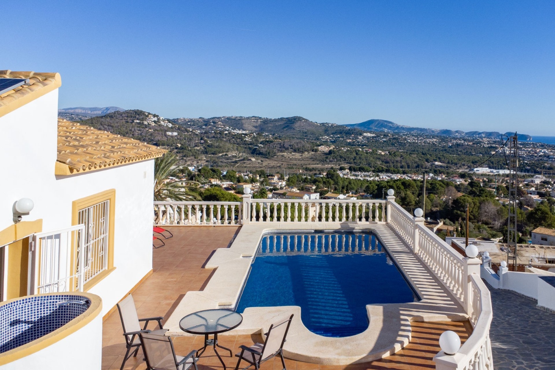 Reventa - Villa -
Calpe - Partida Les Cucarres