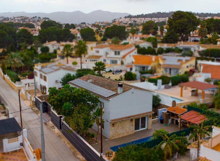 Reventa - Villa -
Calpe - Urbanización Carrio