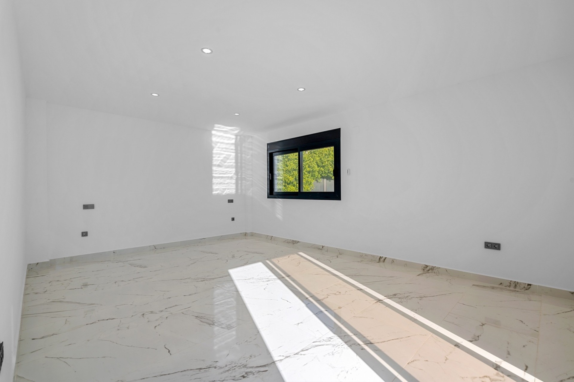 Reventa - Villa -
Campoamor