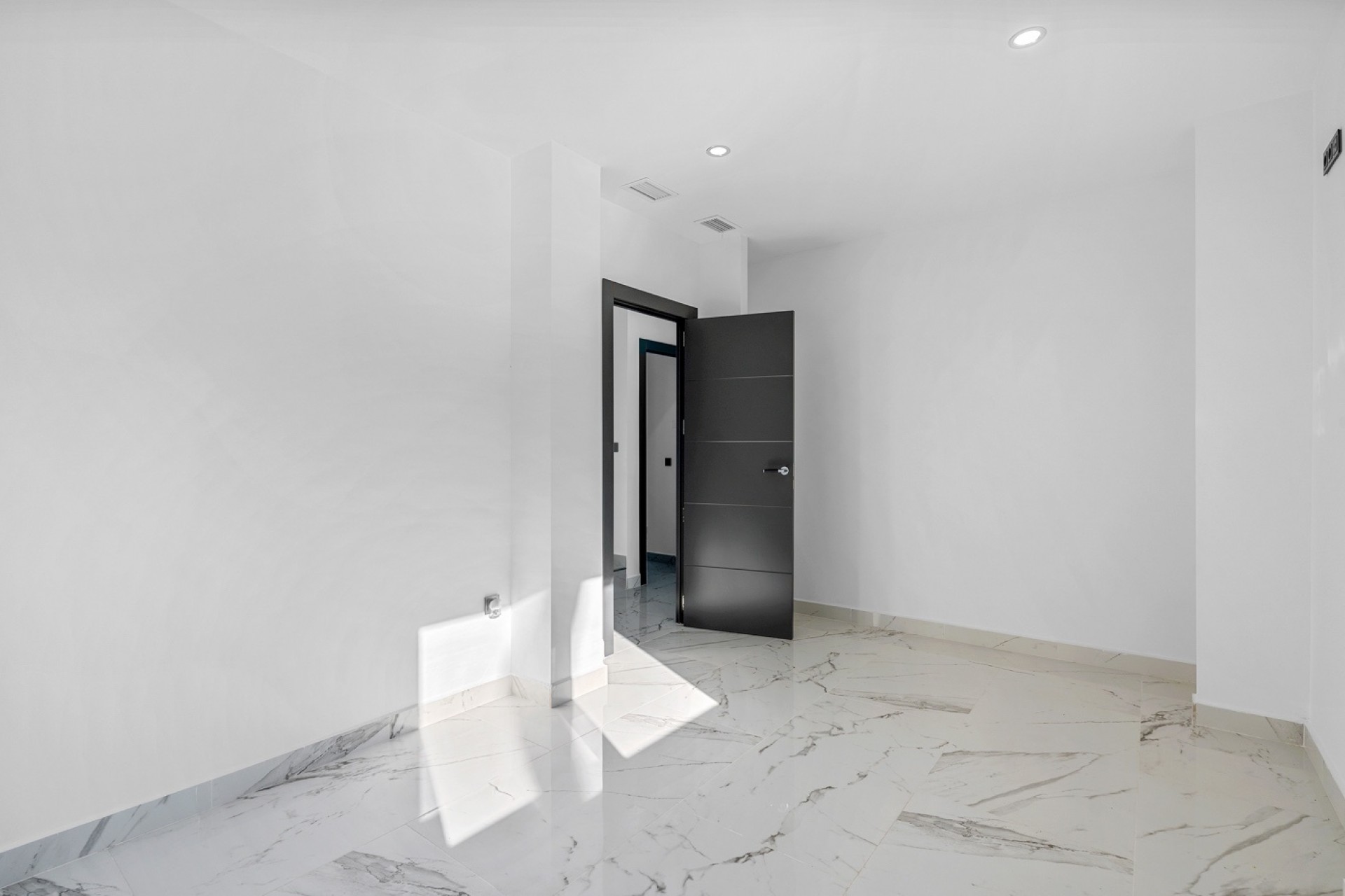 Reventa - Villa -
Campoamor