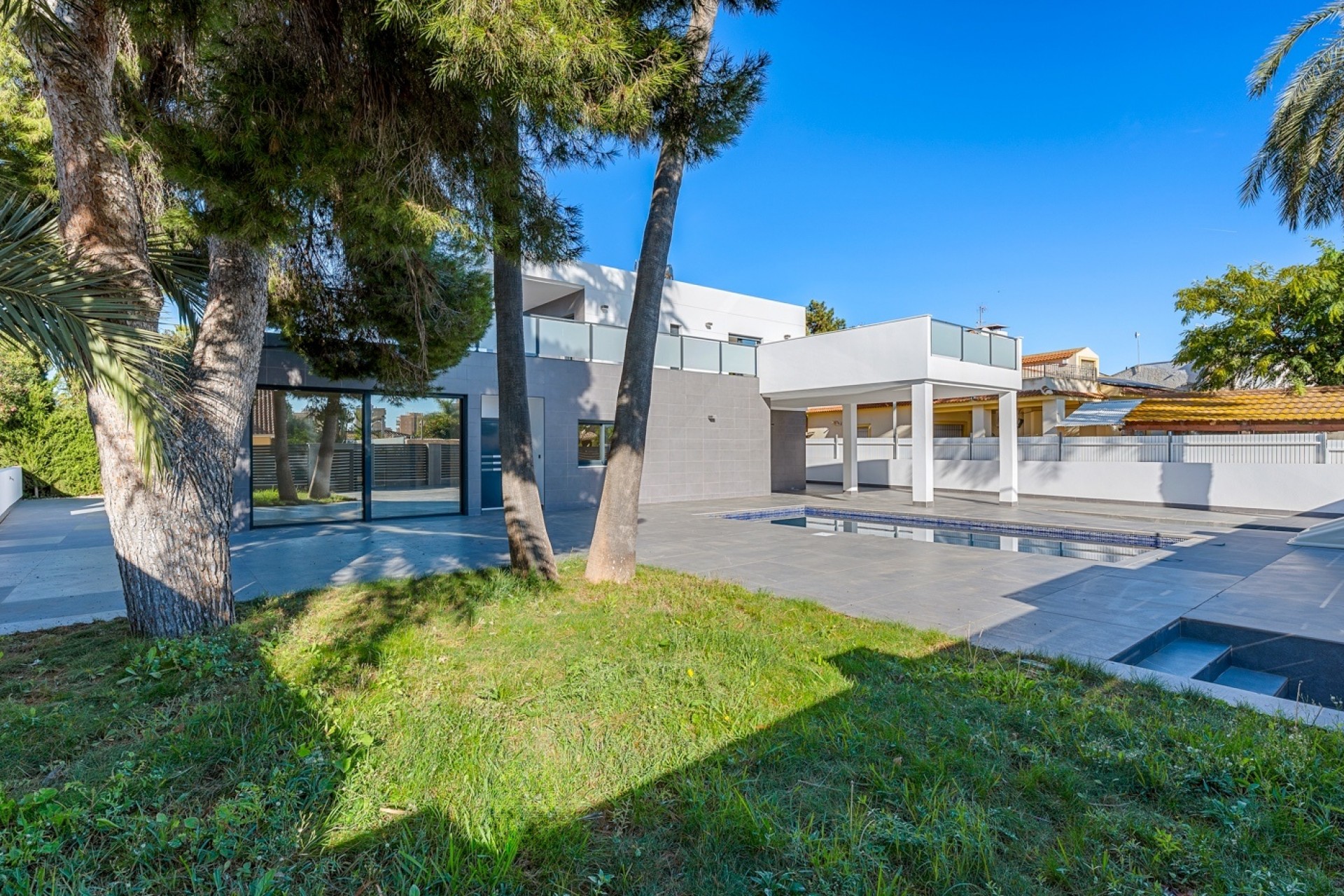 Reventa - Villa -
Campoamor