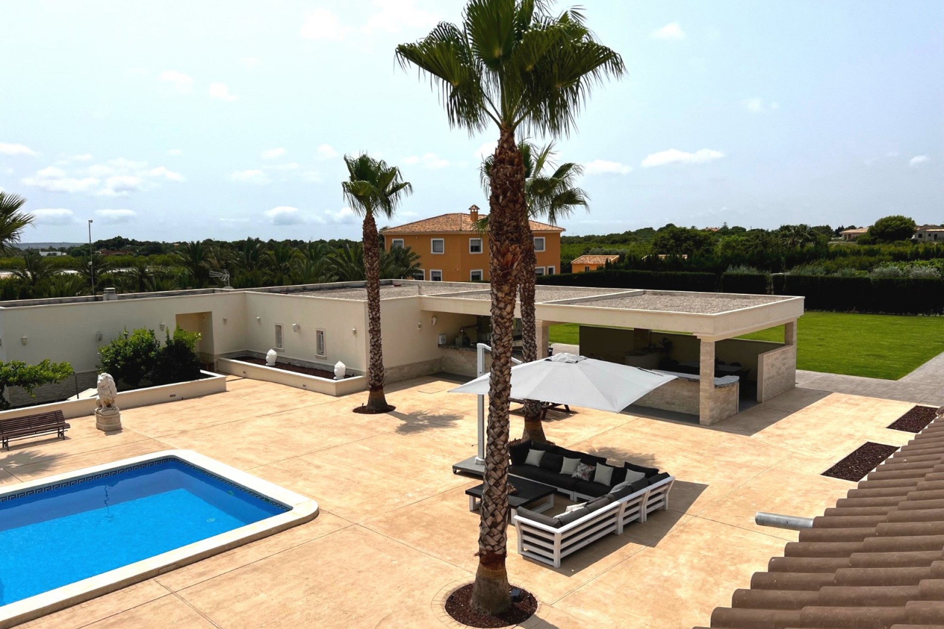 Reventa - Villa -
Elche