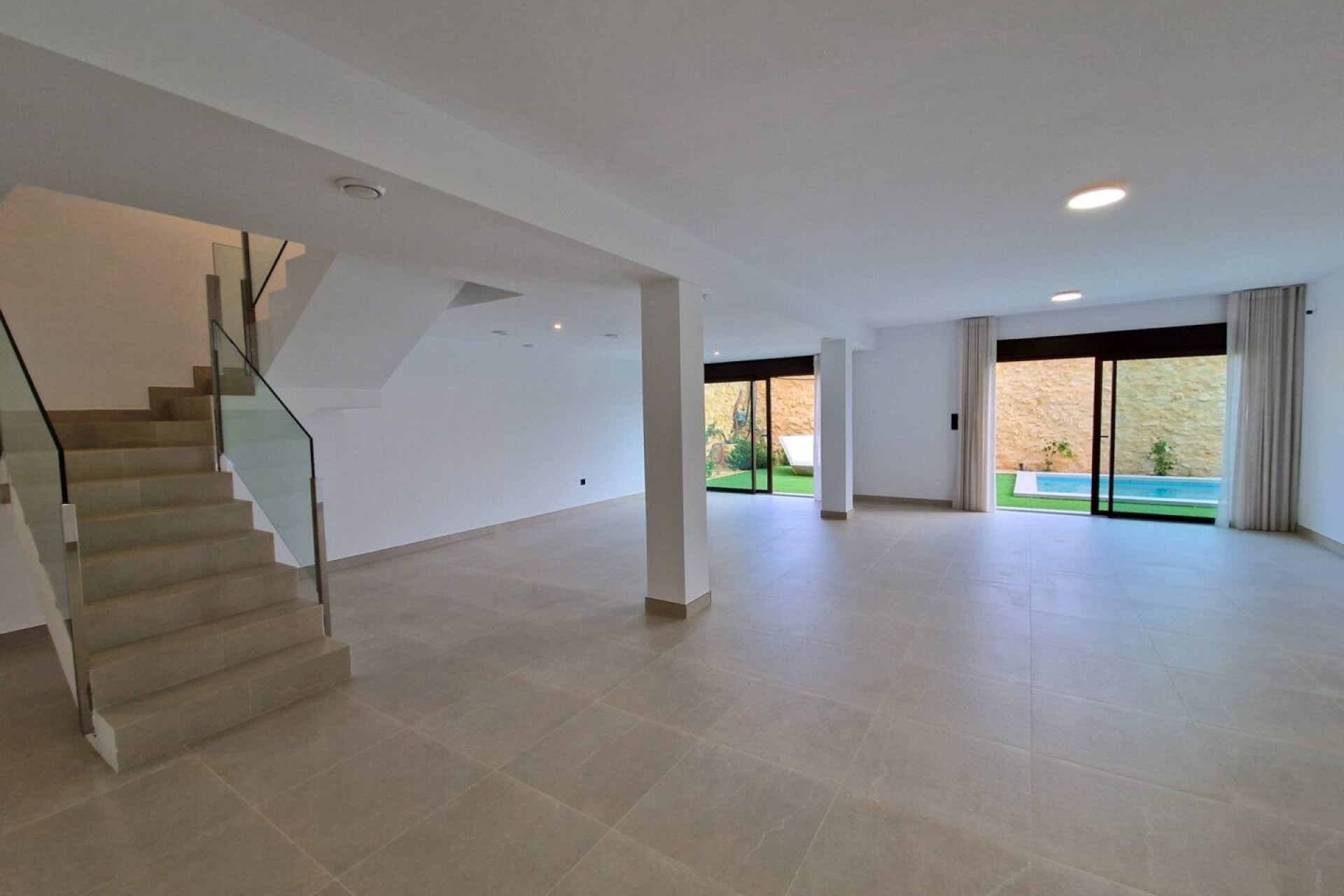 Reventa - Villa -
Finestrat