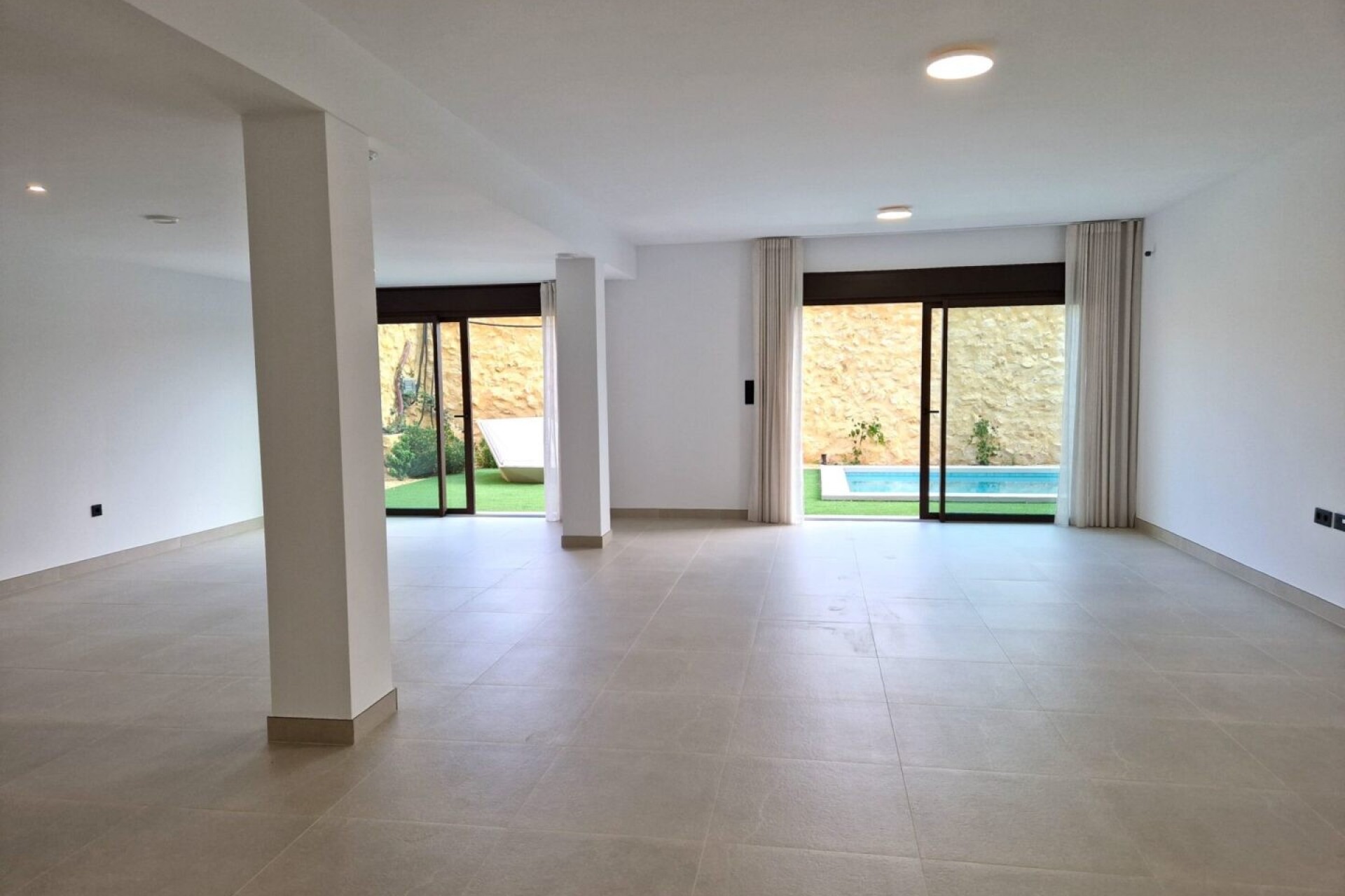 Reventa - Villa -
Finestrat