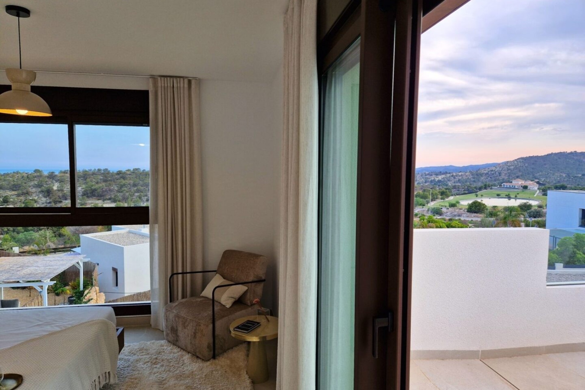 Reventa - Villa -
Finestrat