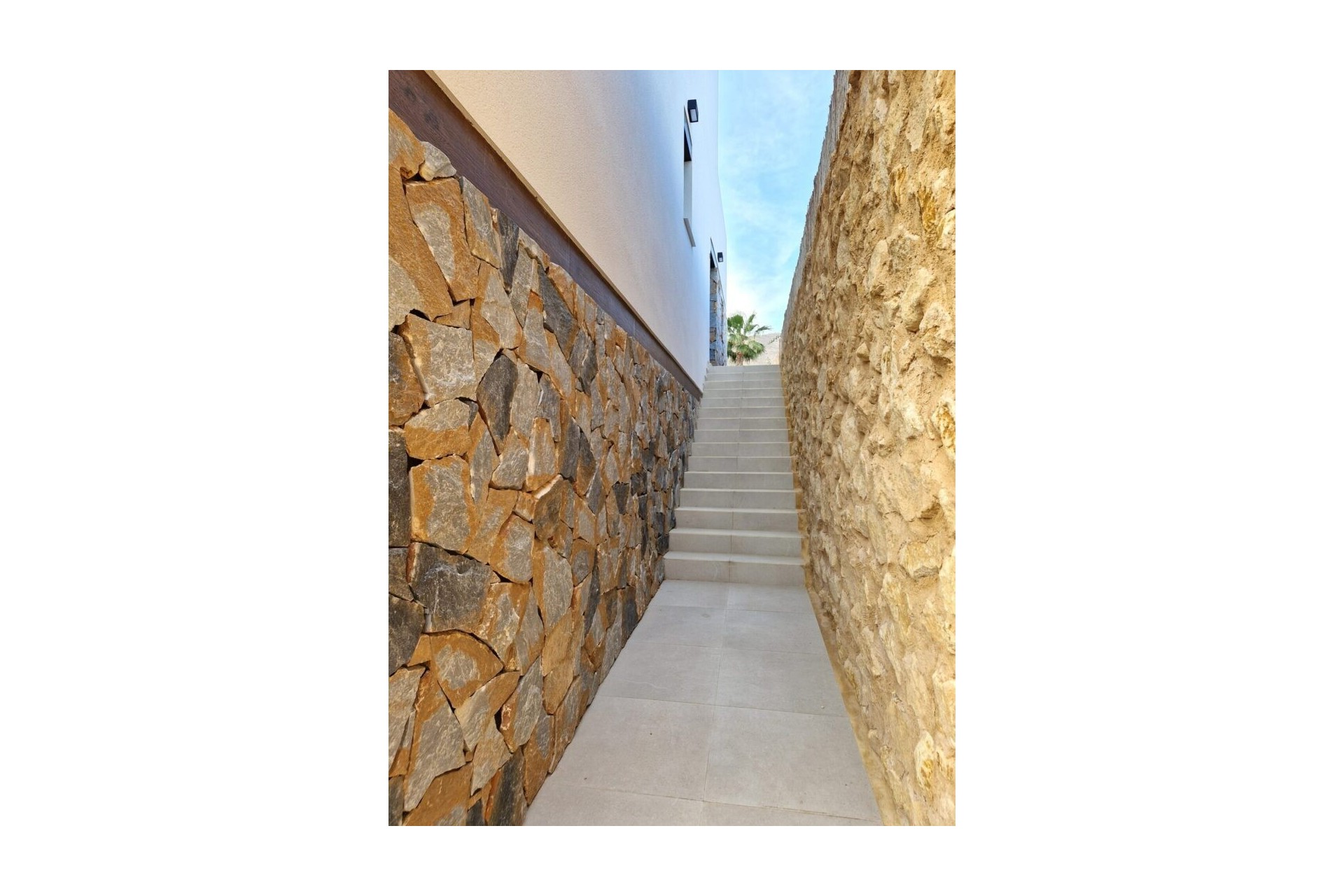 Reventa - Villa -
Finestrat