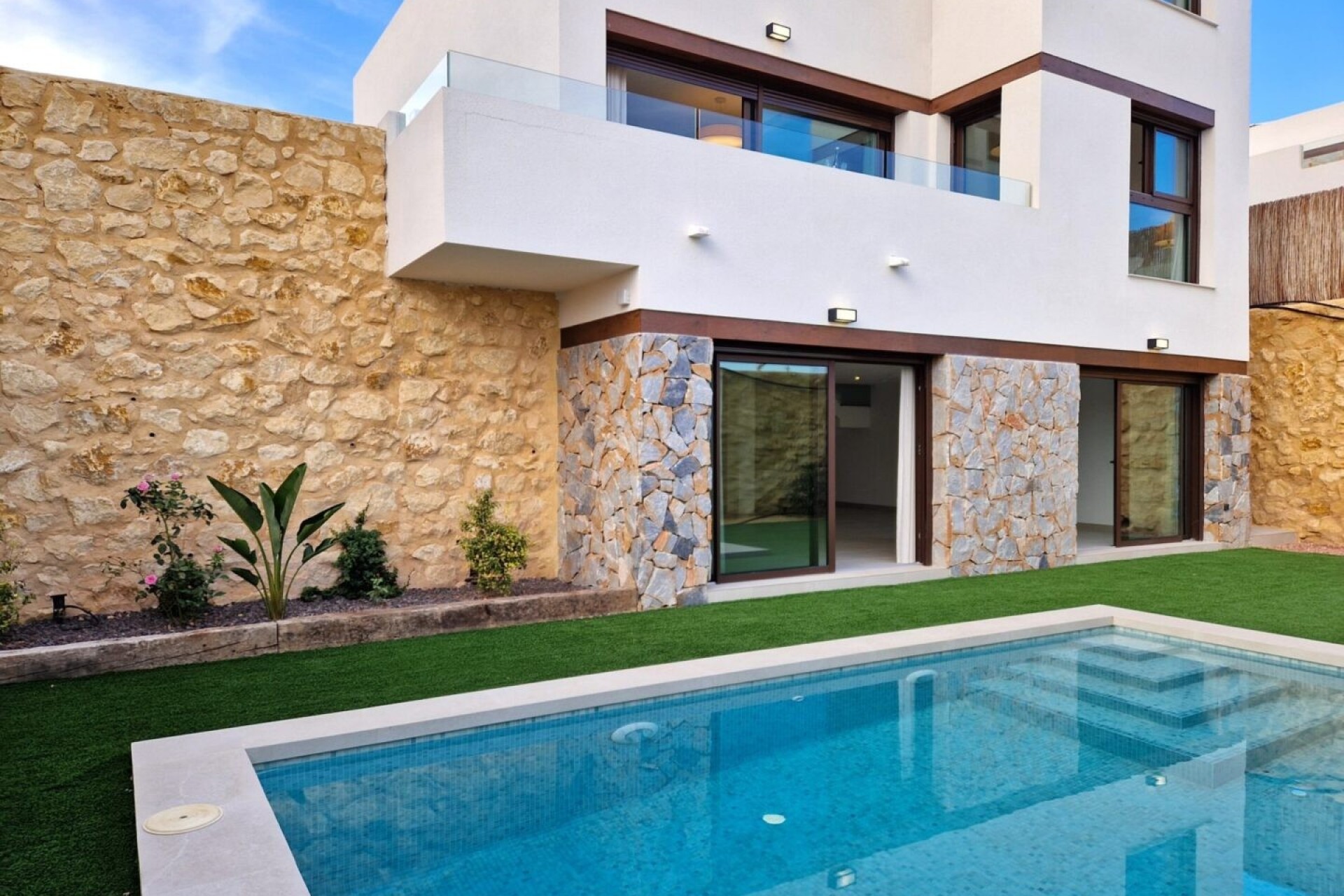 Reventa - Villa -
Finestrat