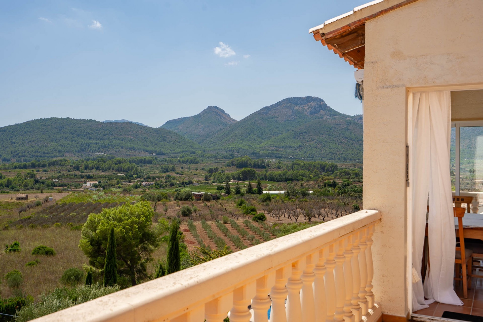 Reventa - Villa -
Jalón - La Almazara
