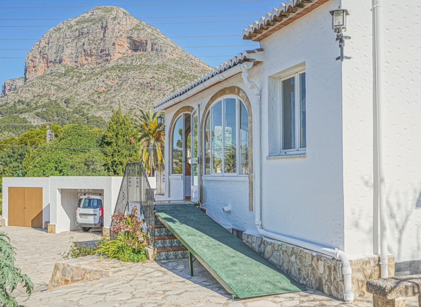 Reventa - Villa -
Jávea - Castellans