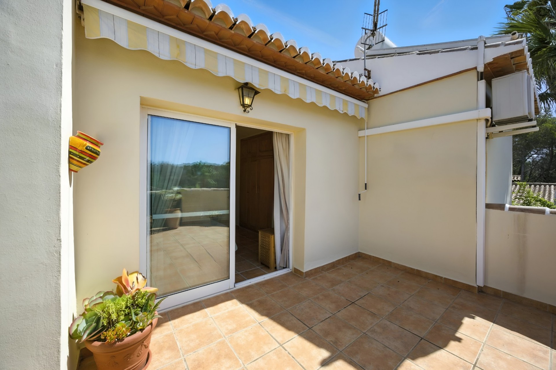 Reventa - Villa -
Jávea - La Granadella