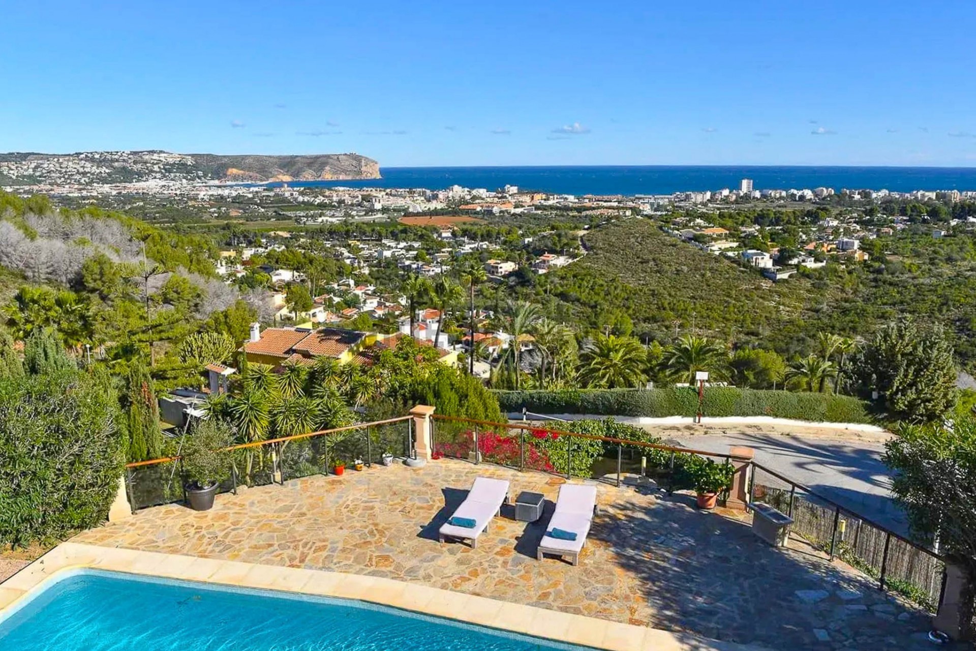 Reventa - Villa -
Jávea - Sol del este