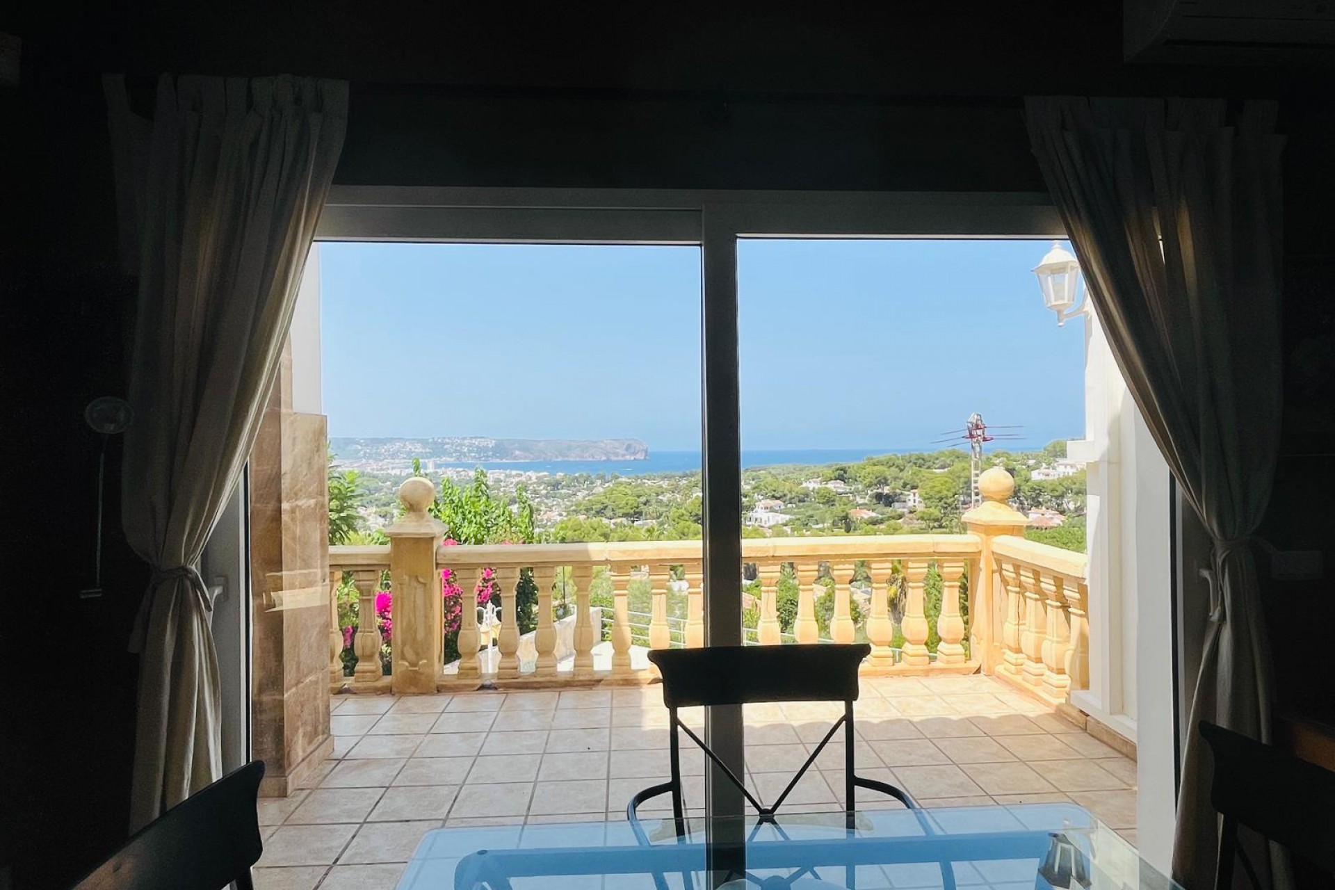 Reventa - Villa -
Jávea / Xàbia - La Granadella  - Costa Nova