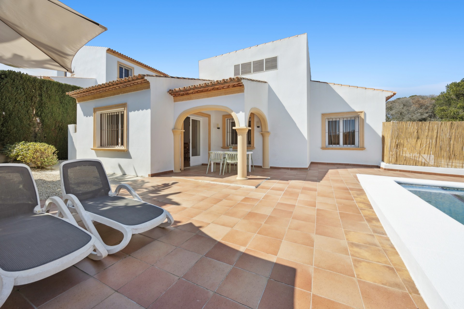 Reventa - Villa -
Jávea / Xàbia - La Granadella  - Costa Nova