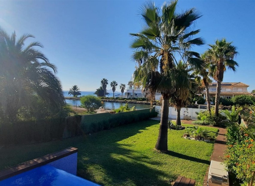 Reventa - Villa -
La Manga del Mar Menor