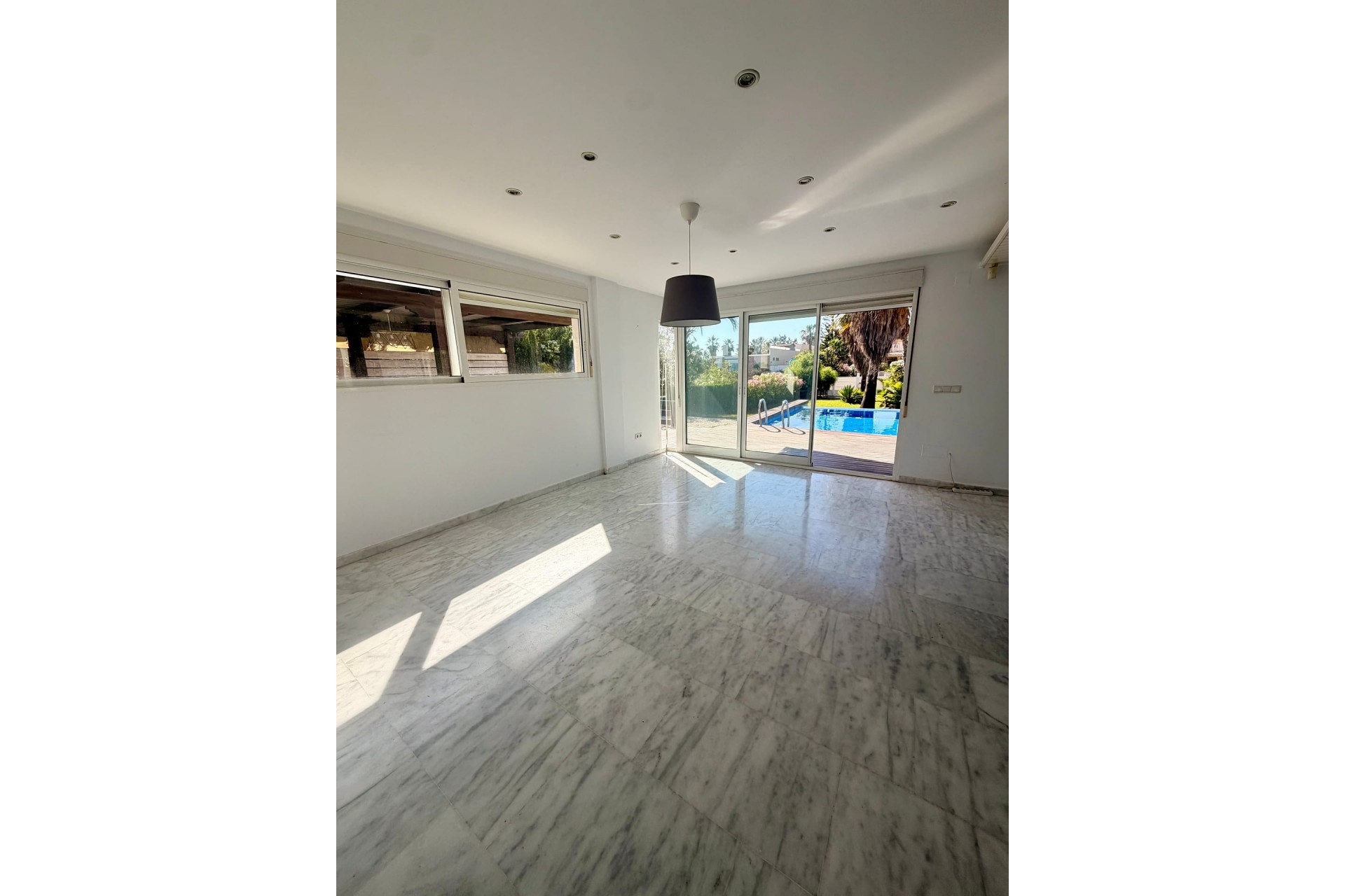 Reventa - Villa -
La Manga del Mar Menor