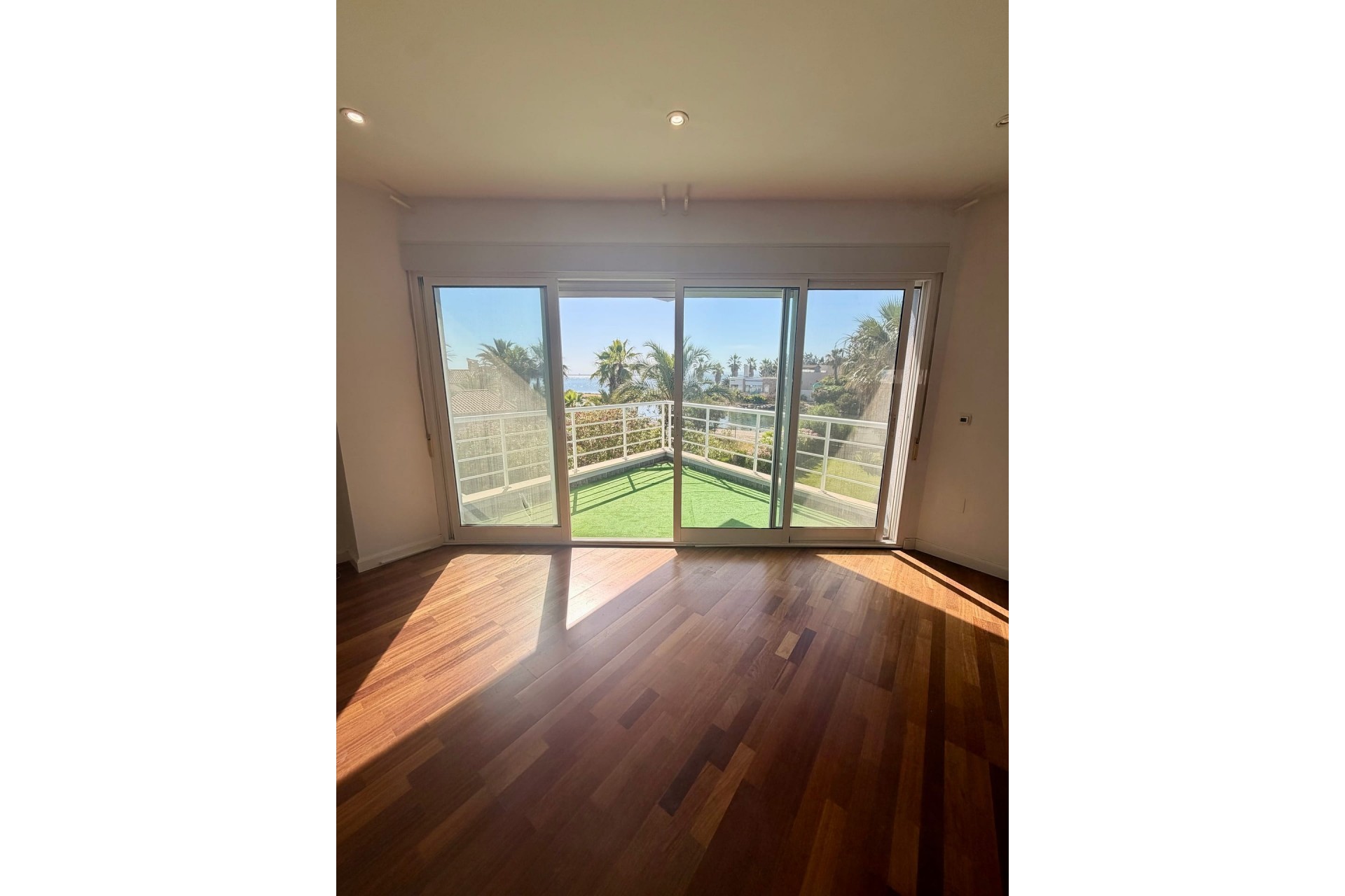 Reventa - Villa -
La Manga del Mar Menor