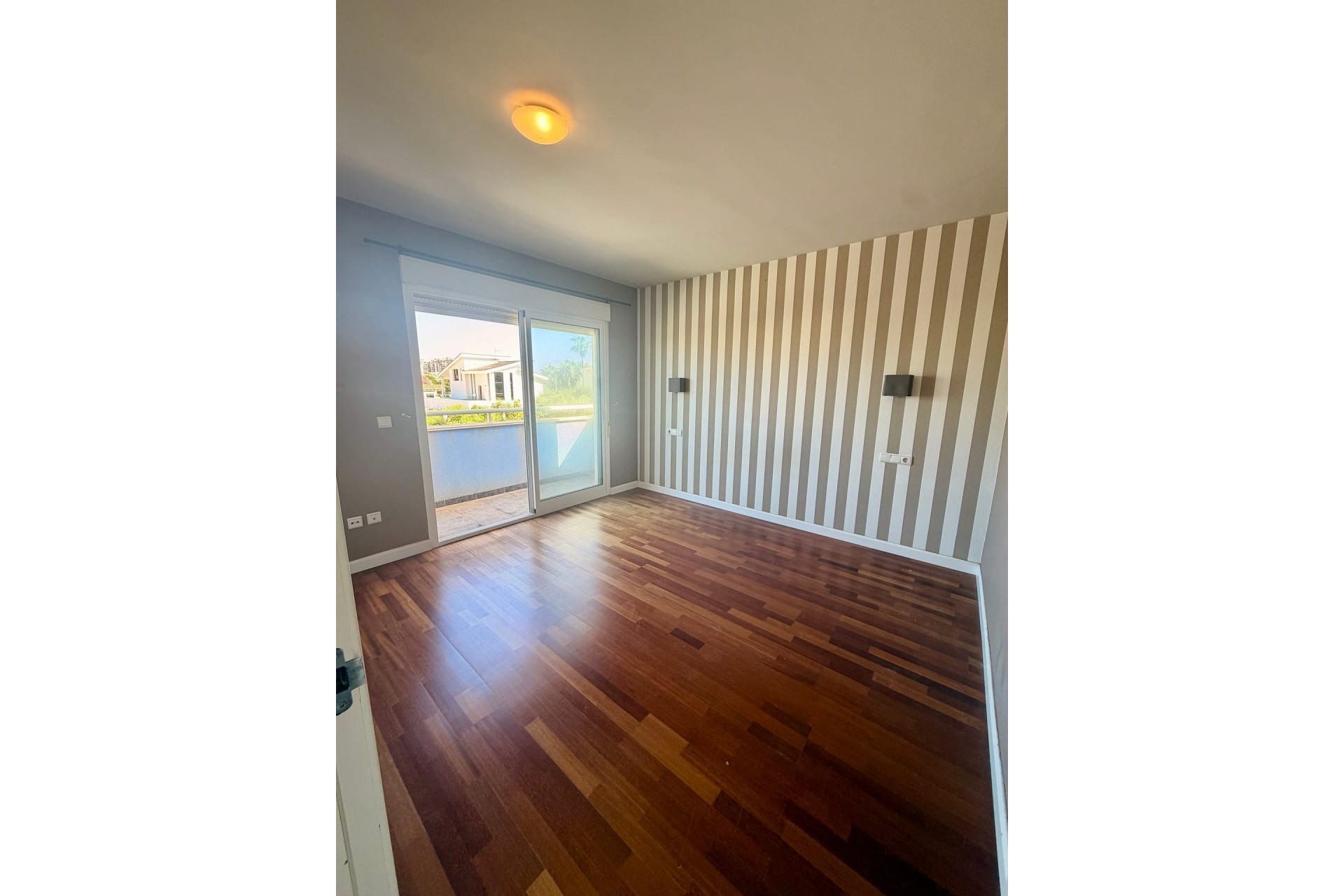 Reventa - Villa -
La Manga del Mar Menor