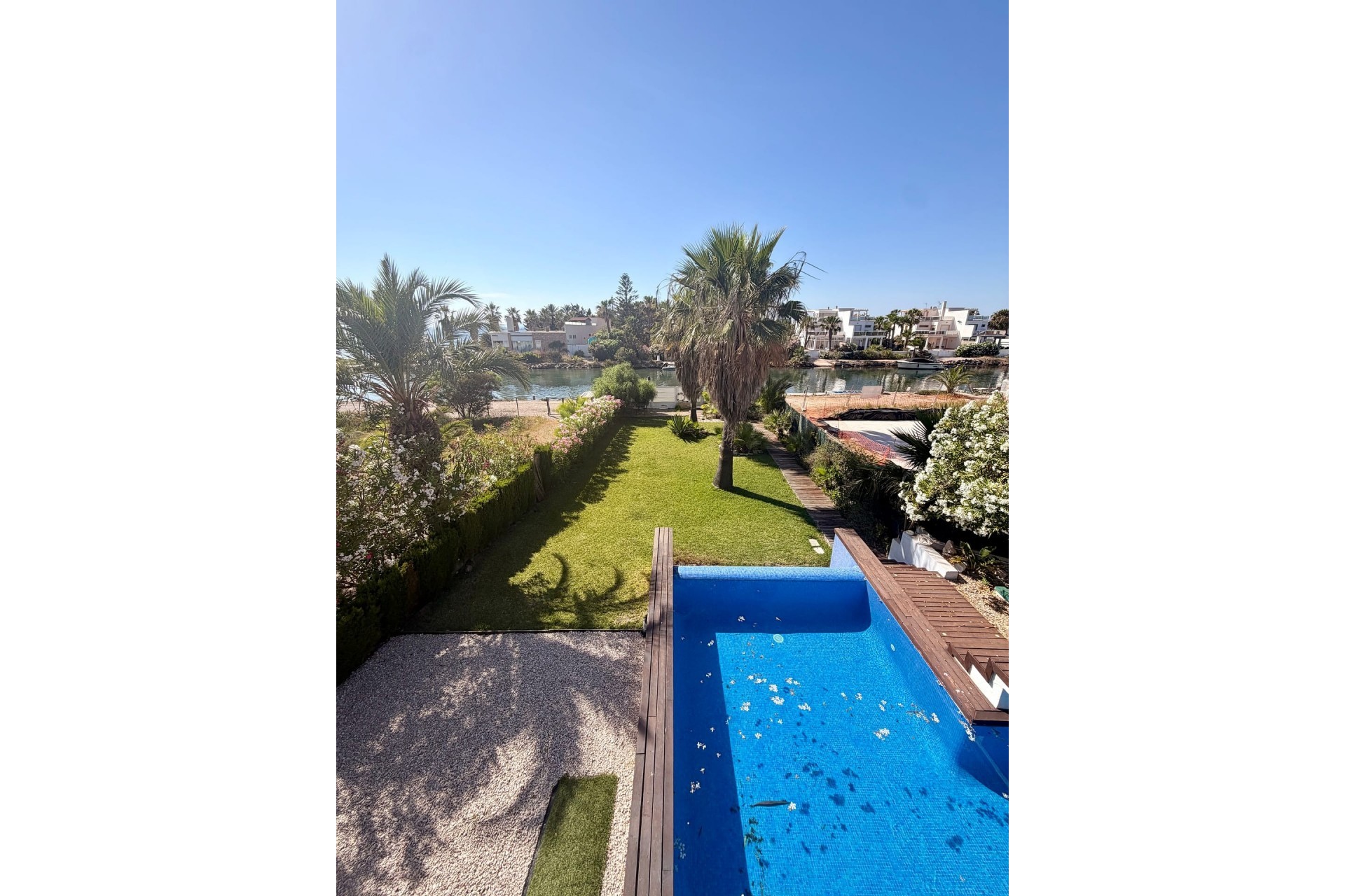 Reventa - Villa -
La Manga del Mar Menor