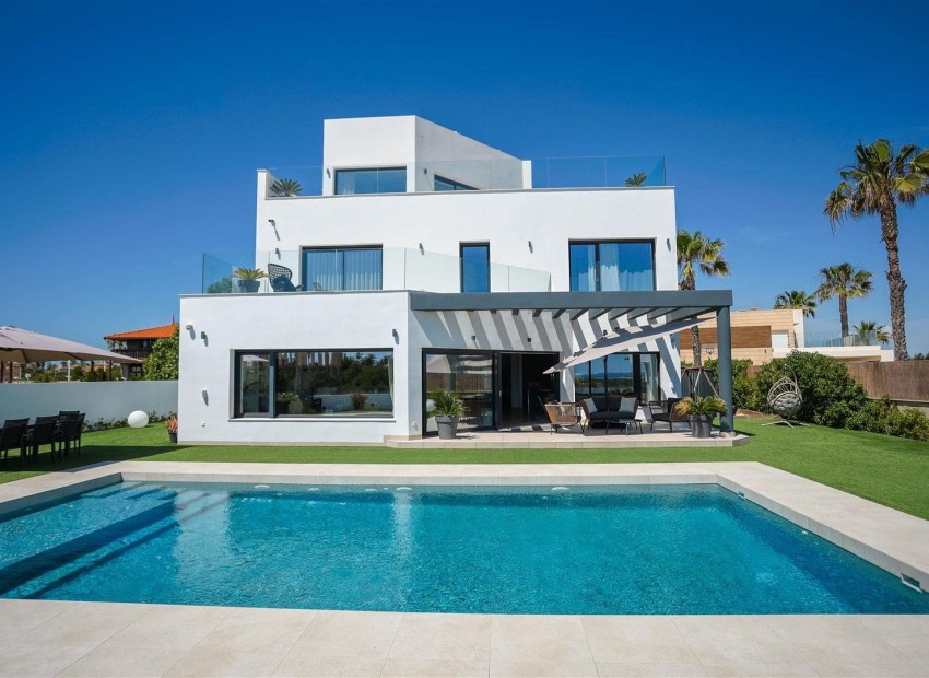 Reventa - Villa -
La Manga del Mar Menor