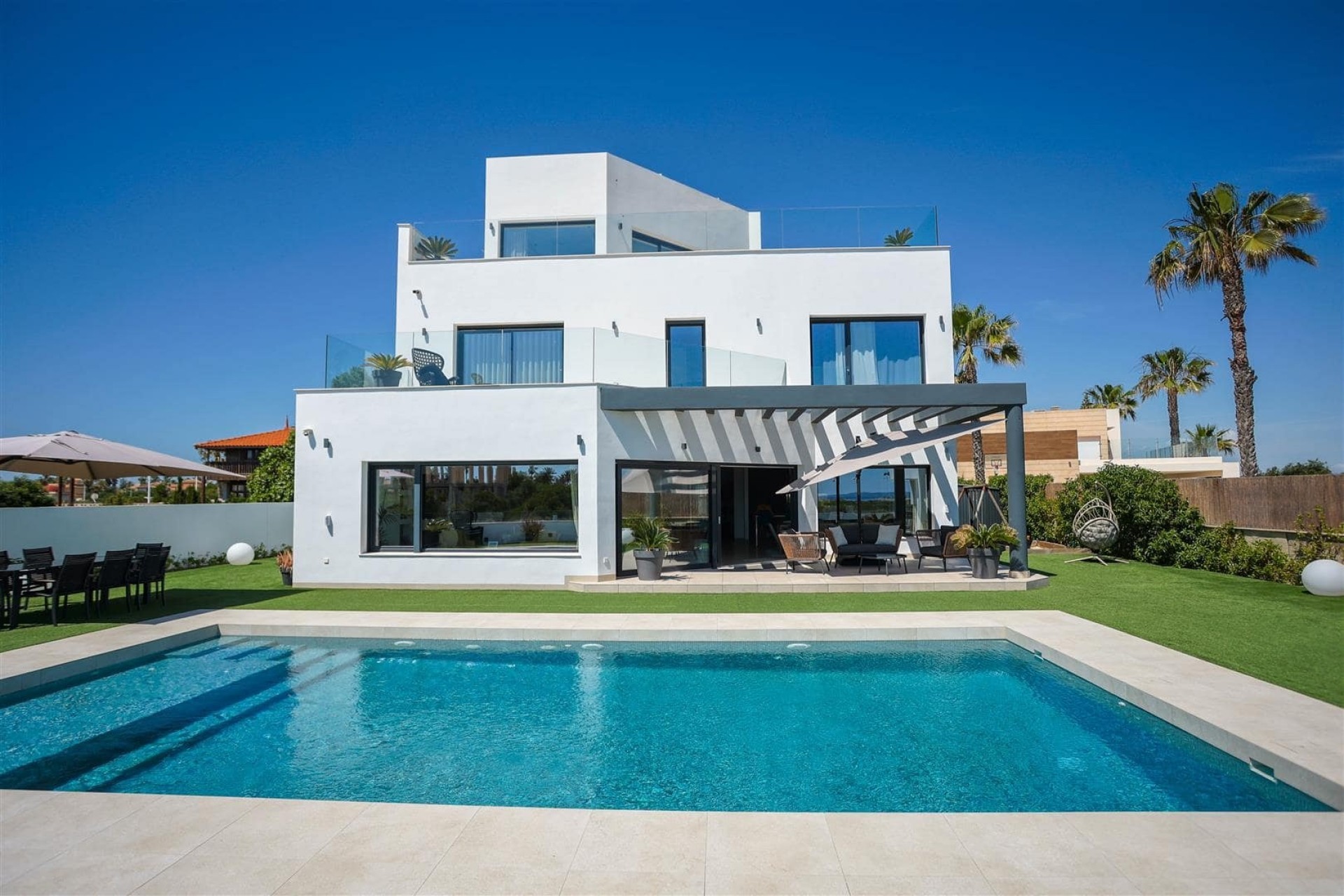 Reventa - Villa -
La Manga del Mar Menor