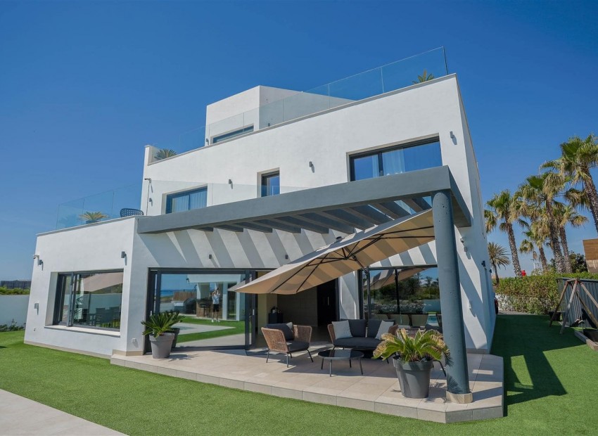 Reventa - Villa -
La Manga del Mar Menor
