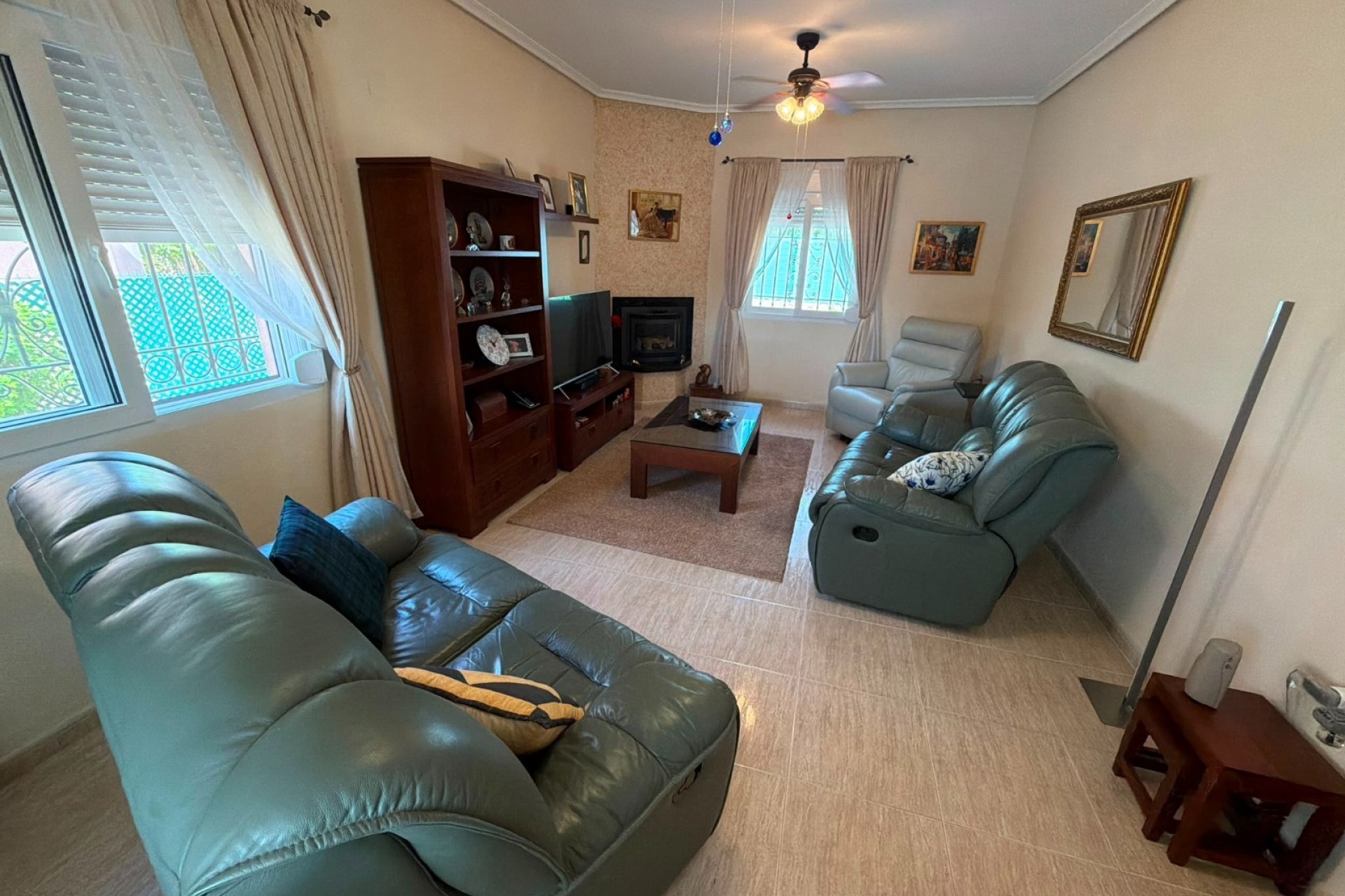 Reventa - Villa -
Los Montesinos - La Herrada
