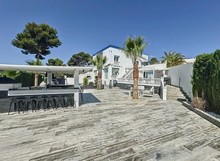 Reventa - Villa -
Moraira - Pinar del Advocat - Cometa