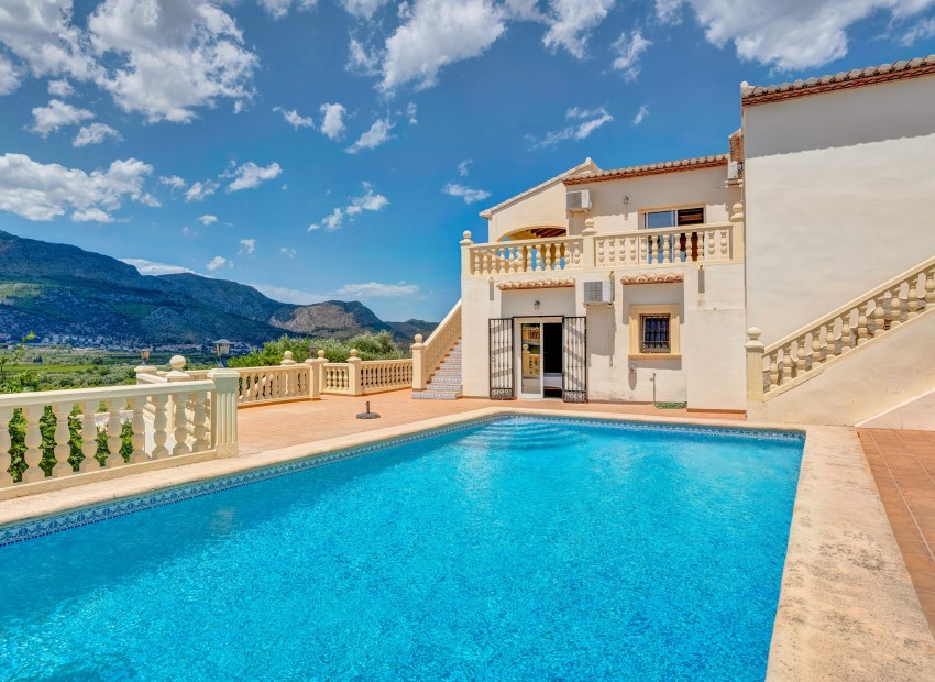 Reventa - Villa -
Orba