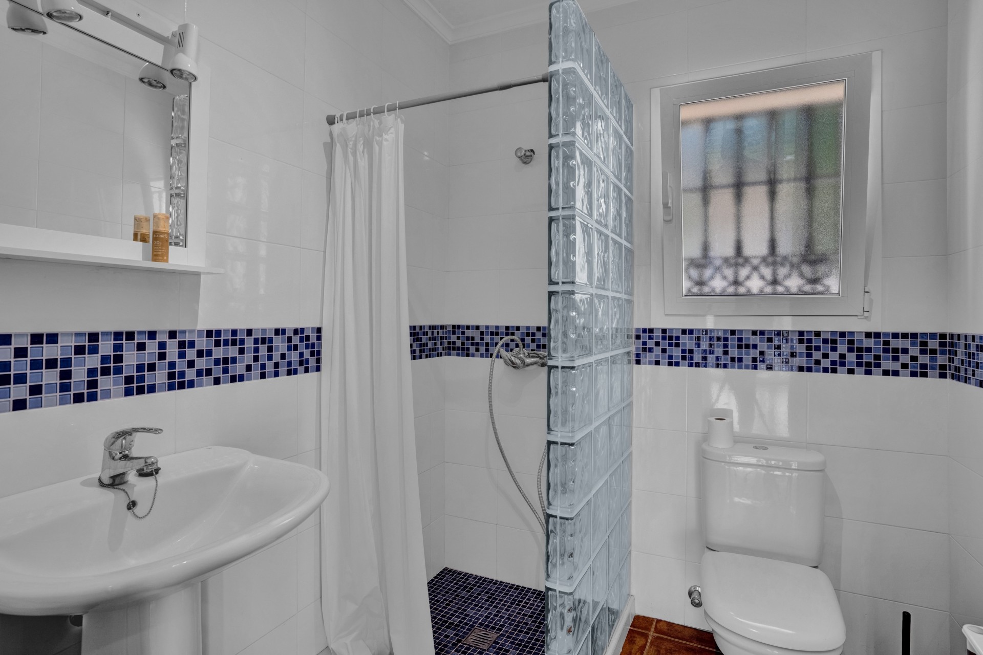 Reventa - Villa -
Orba