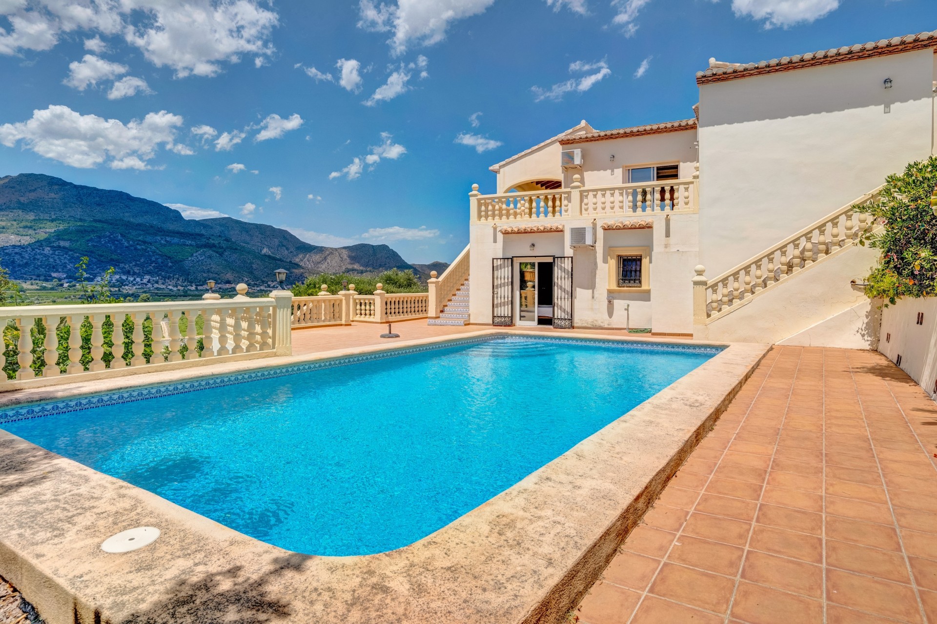 Reventa - Villa -
Orba