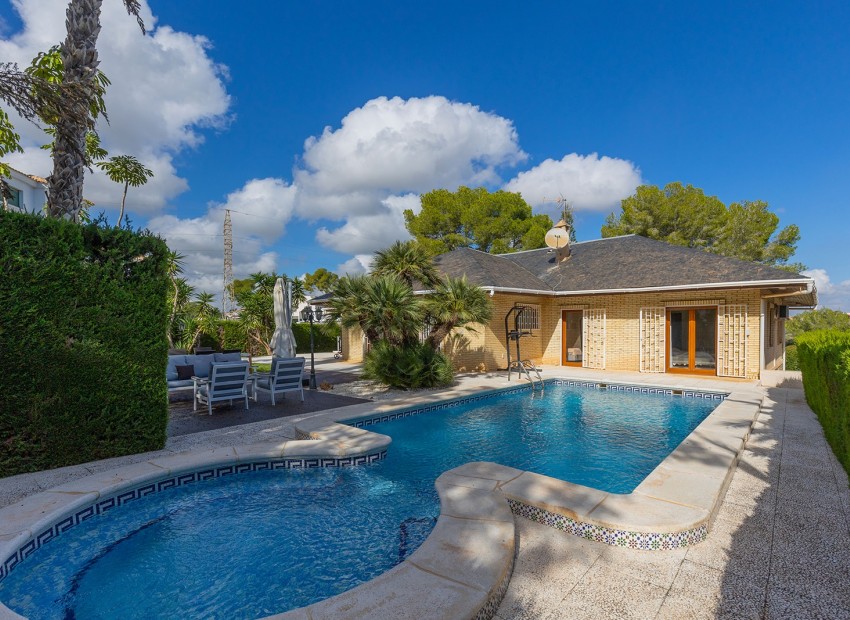 Reventa - Villa -
Orihuela Costa - Las Filipinas