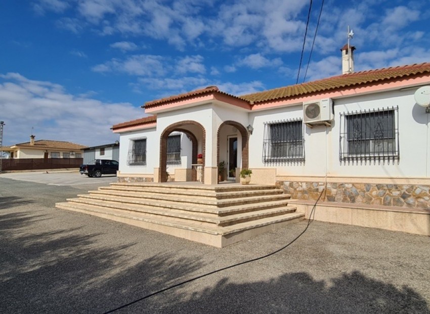 Reventa - Villa -
ORIHUELA - La Matanza