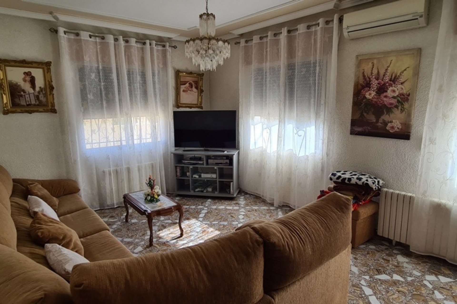 Reventa - Villa -
ORIHUELA - La Matanza