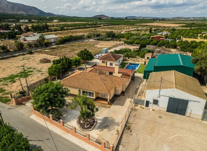 Reventa - Villa -
ORIHUELA - La Matanza